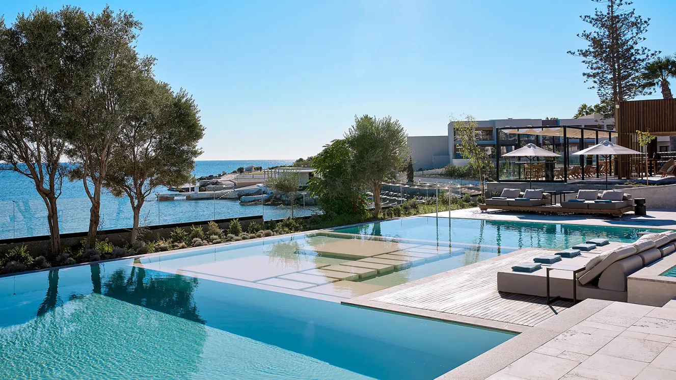 All-Inclusive vs Regular Hotels 2026